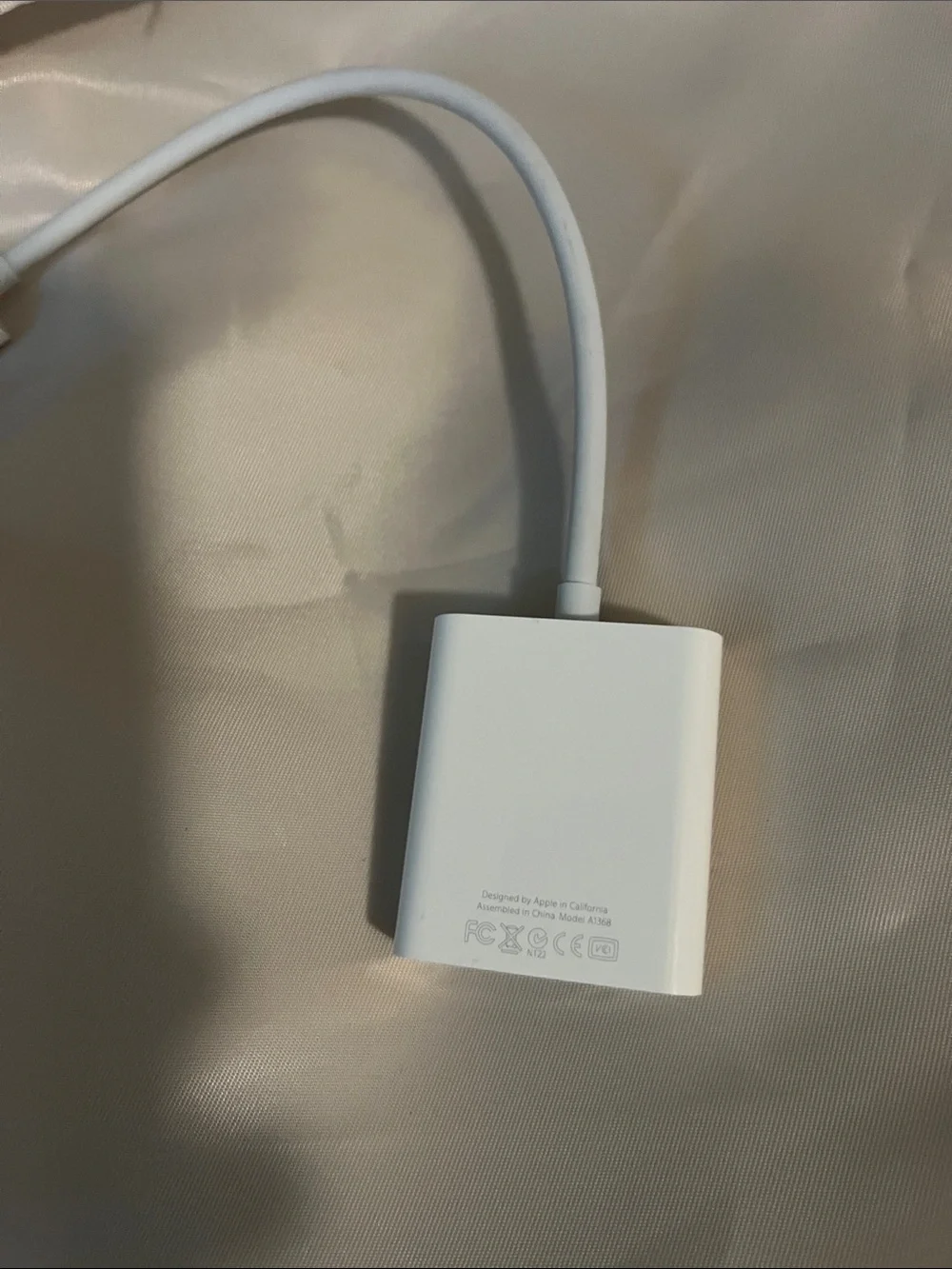 Apple A1368 VGA to 30 pin adapter cable for iPod, iPhone, and iPad